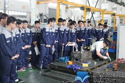 余姚市職成教中心學校組織學生進企參觀學習